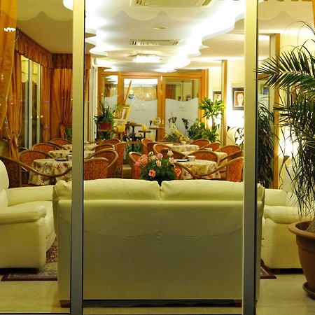 Hotel Al Prater Lignano Sabbiadoro Luaran gambar