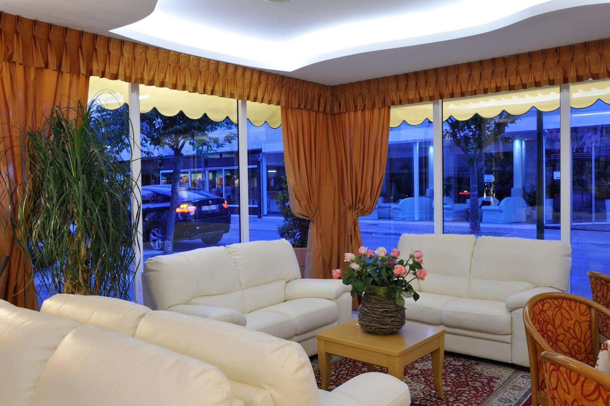 Hotel Al Prater Lignano Sabbiadoro Luaran gambar