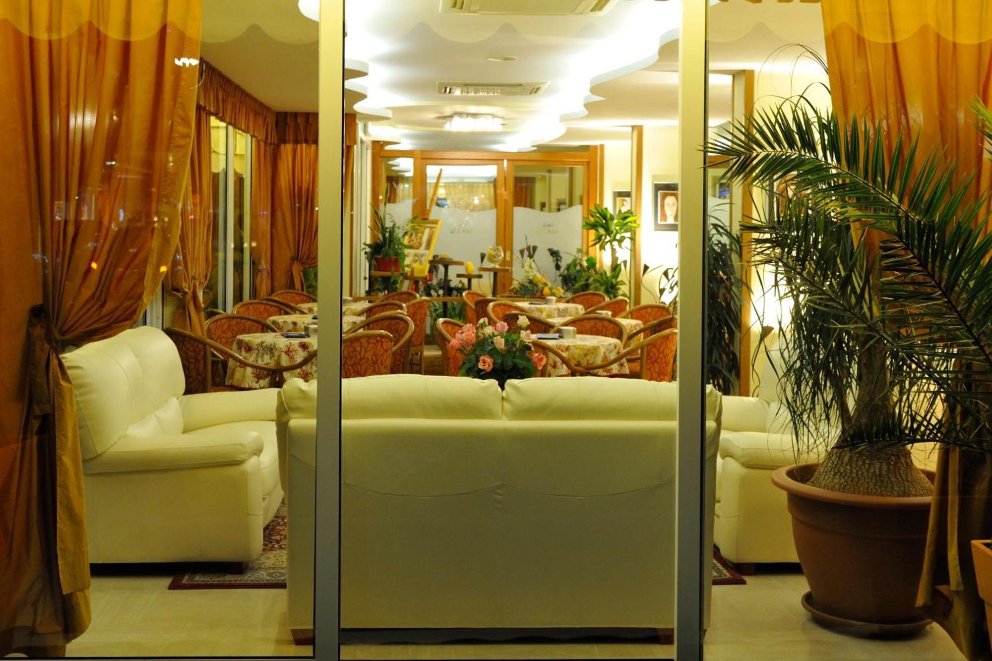 Hotel Al Prater Lignano Sabbiadoro Luaran gambar