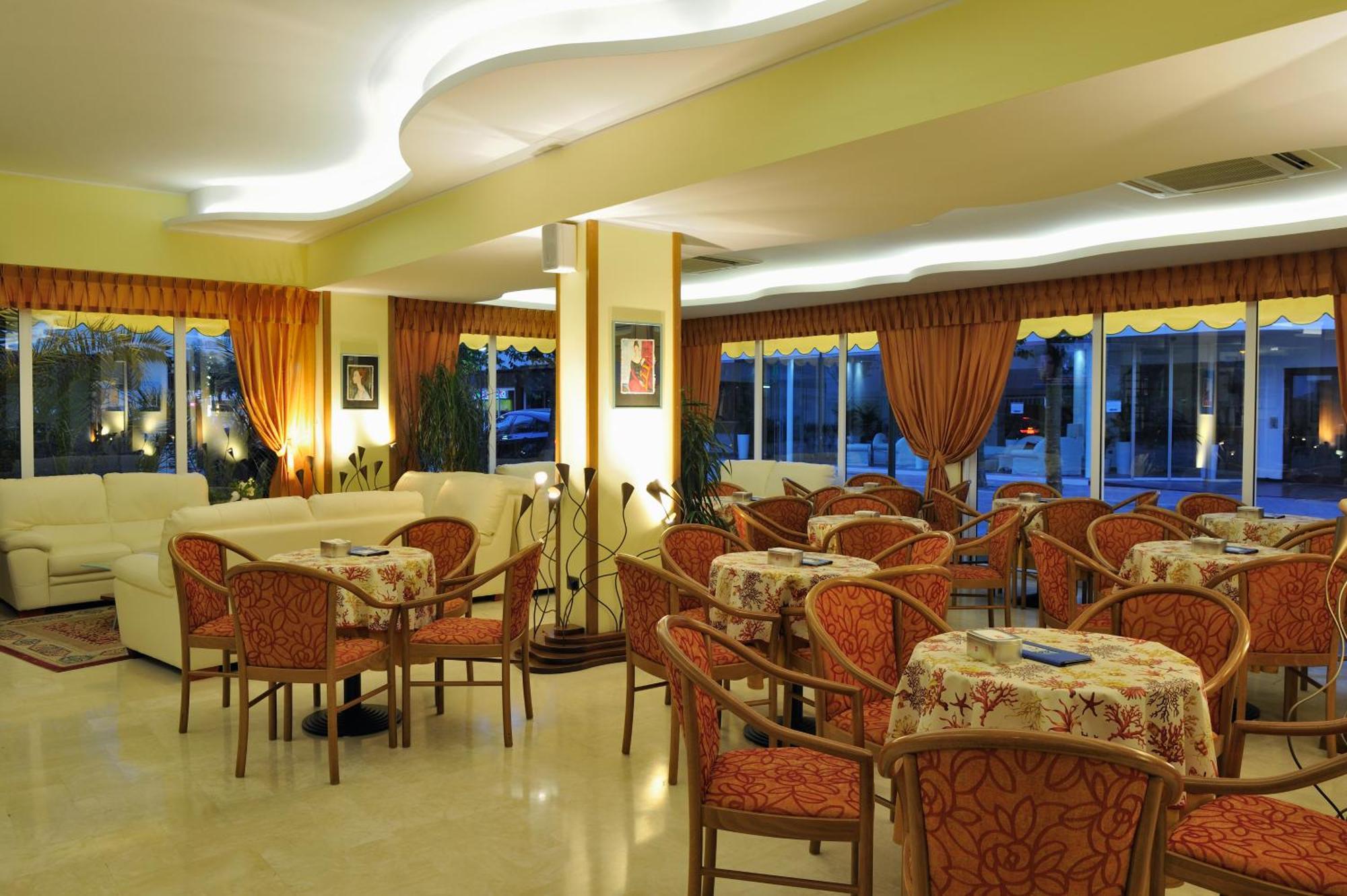 Hotel Al Prater Lignano Sabbiadoro Luaran gambar