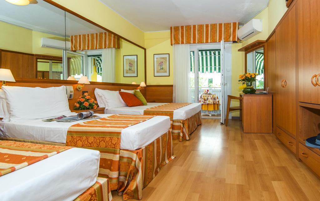 Hotel Al Prater Lignano Sabbiadoro Luaran gambar