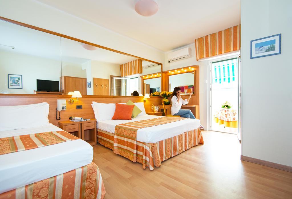 Hotel Al Prater Lignano Sabbiadoro Luaran gambar