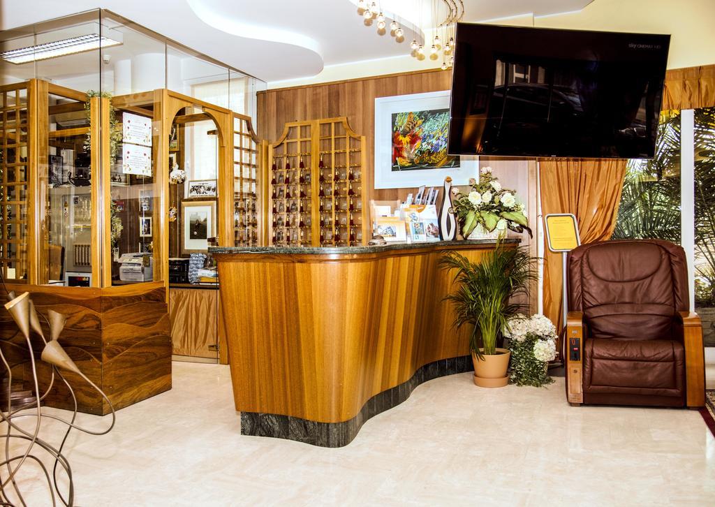 Hotel Al Prater Lignano Sabbiadoro Luaran gambar