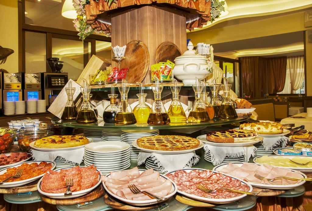 Hotel Al Prater Lignano Sabbiadoro Luaran gambar